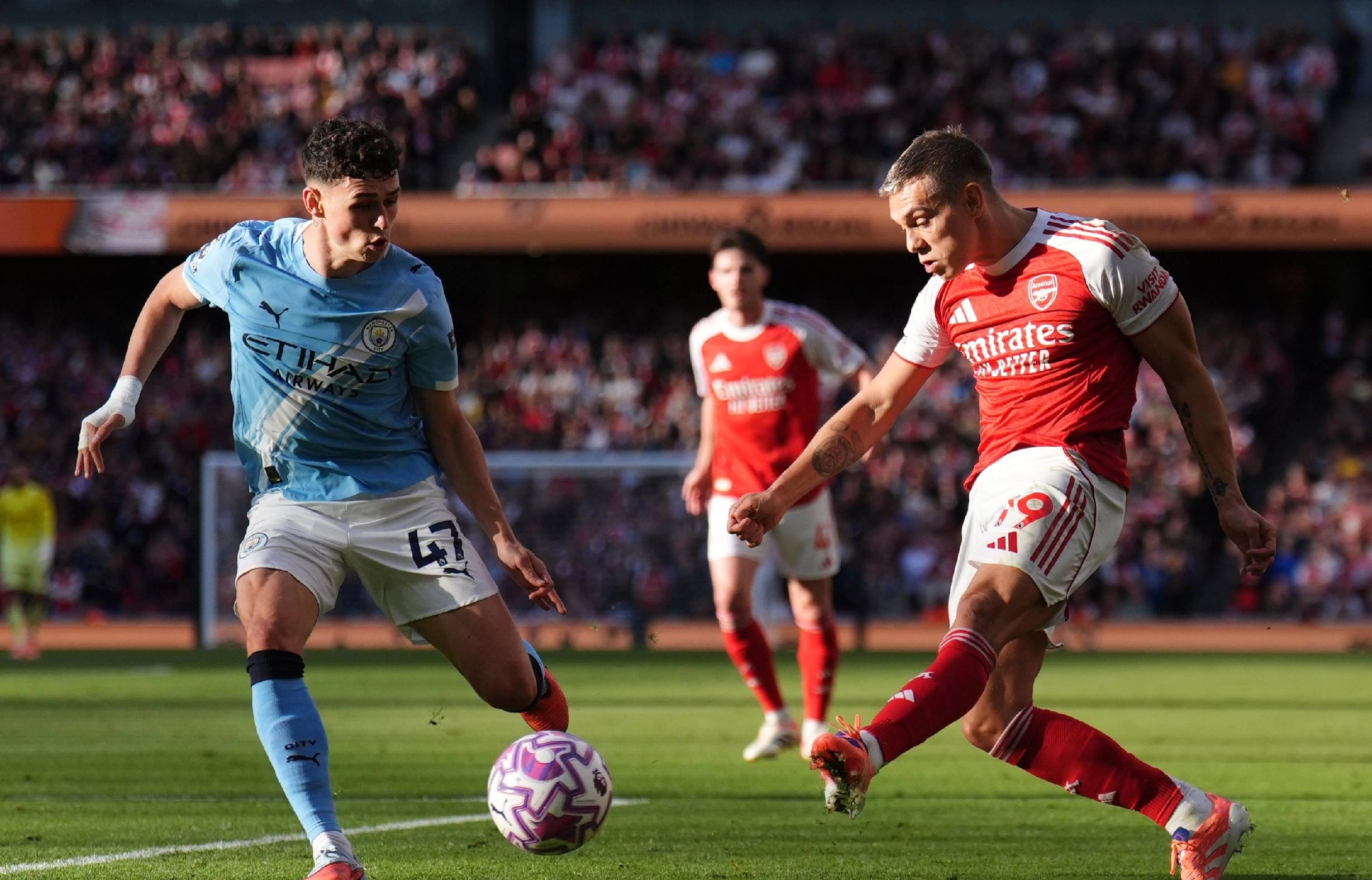 安永佳港队回来状态爆棚，一分钟进球？！新鹏城什么...