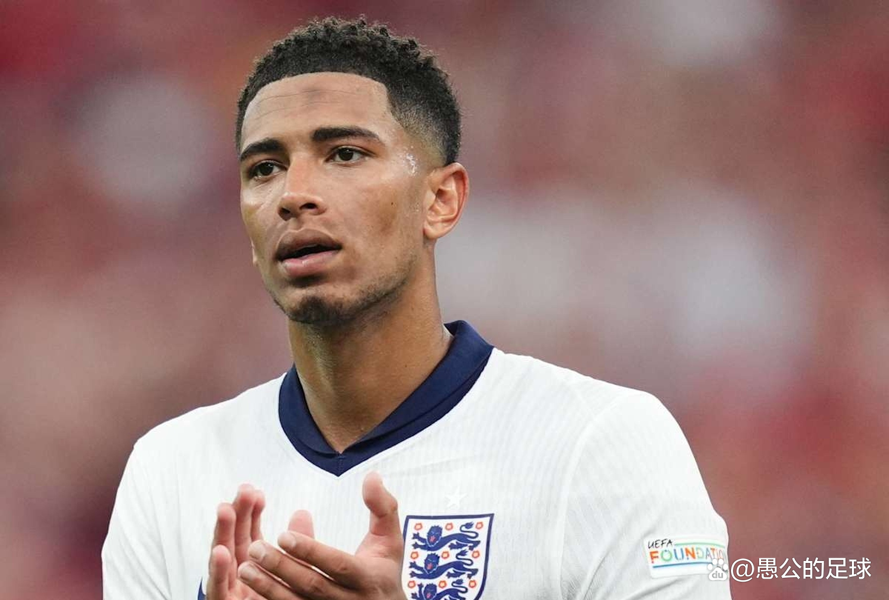 球队取胜后送亚泰降级，海牛球迷在退场时高喊“亚泰降级啦”