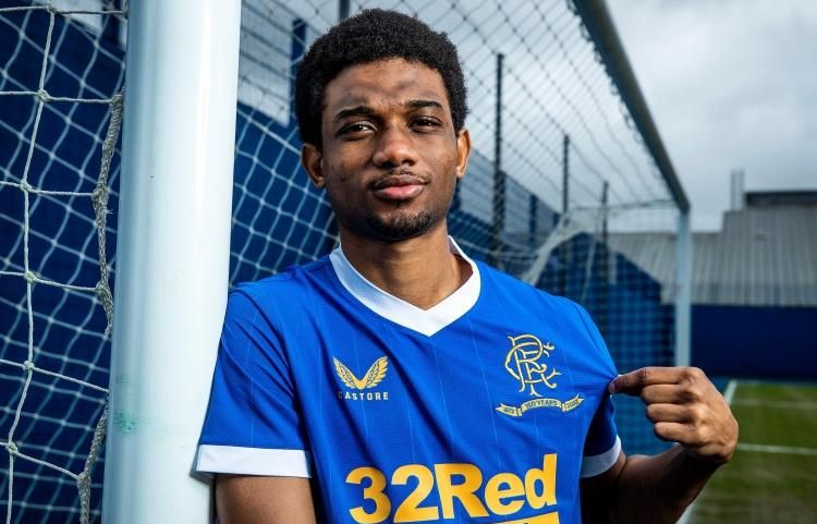 邮报：谢什科对曼联与纽卡都表达过兴趣，但他稍微倾向于红魔