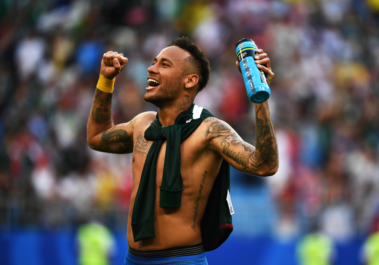 西媒：亚马尔改踢前腰全面爆发，进攻数据耀眼还完成7次抢断